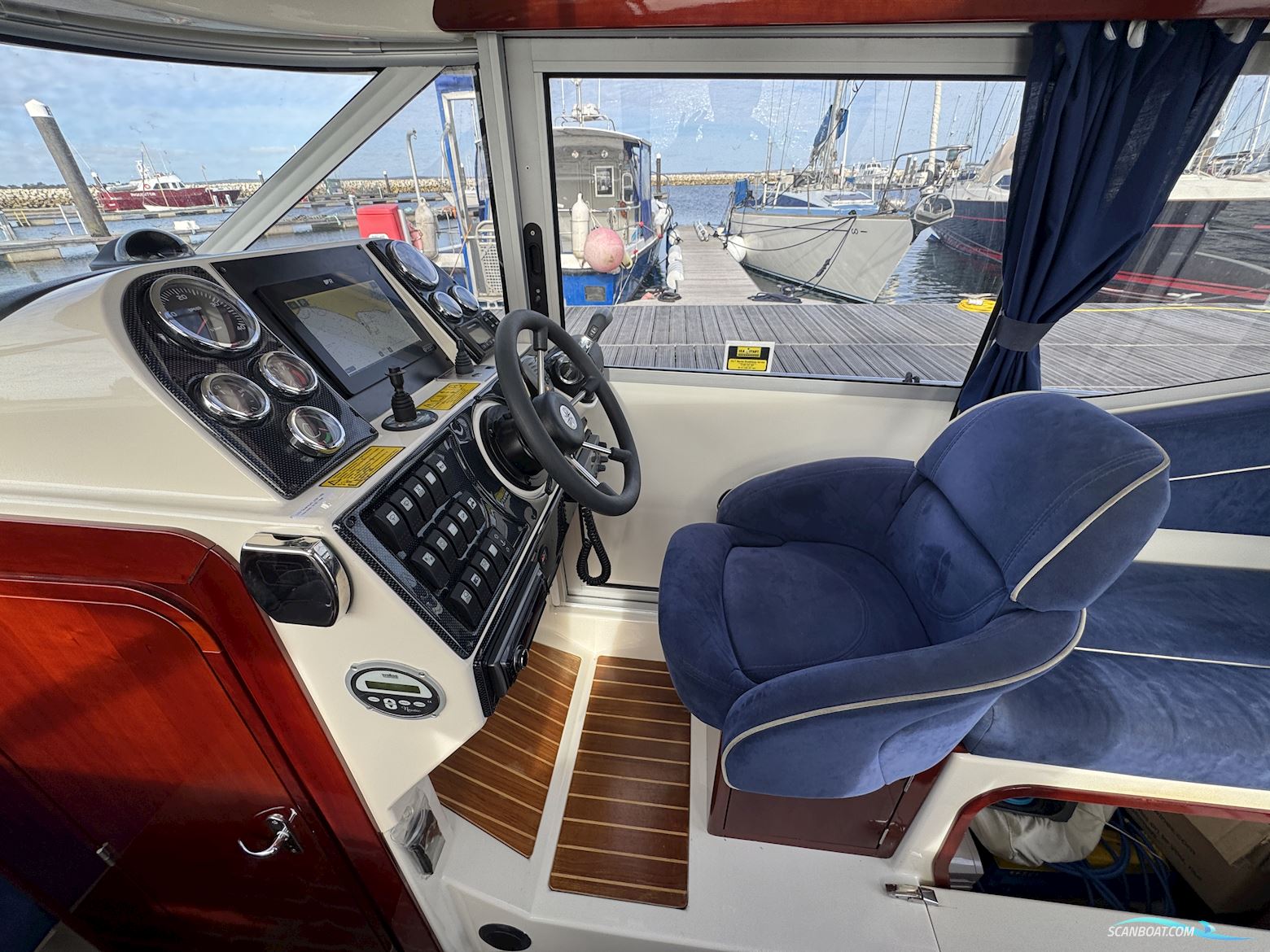 AQUADOR 25 CE