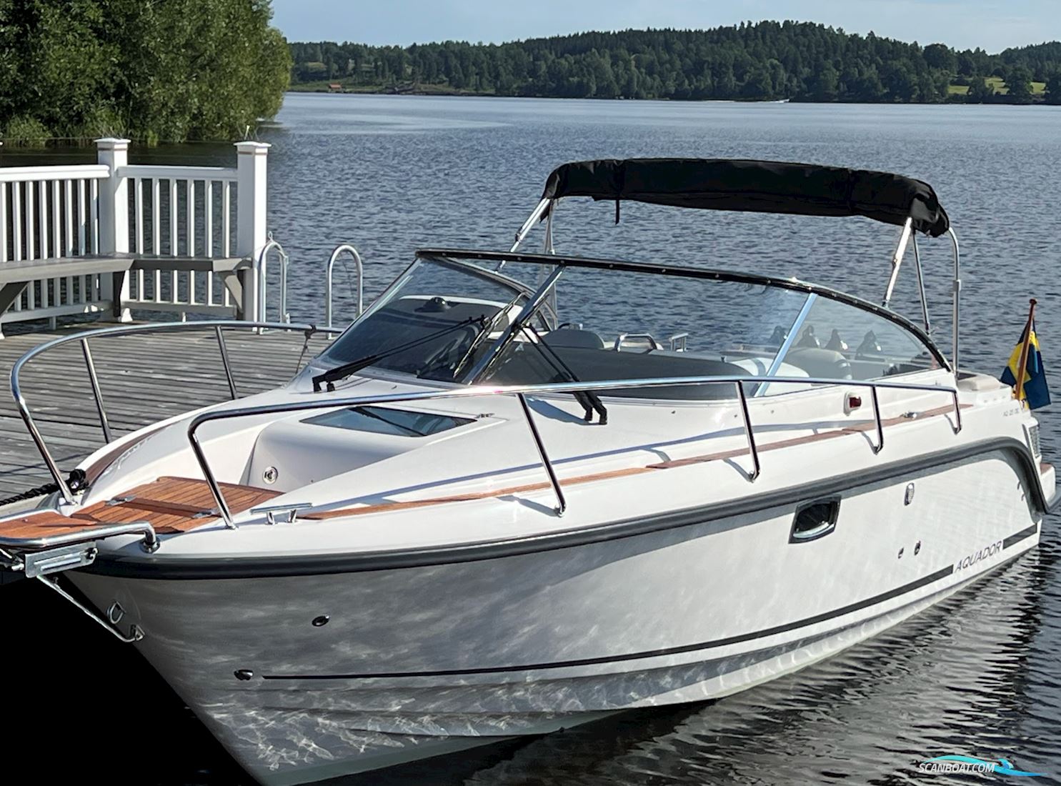 Aquador 25 DC Motorbåd 2019, med Mercruiser motor, Sverige