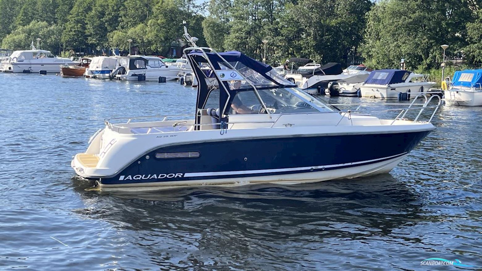 Aquador 25 Wae Motorbåd 2006, med Mercruiser motor, Sverige
