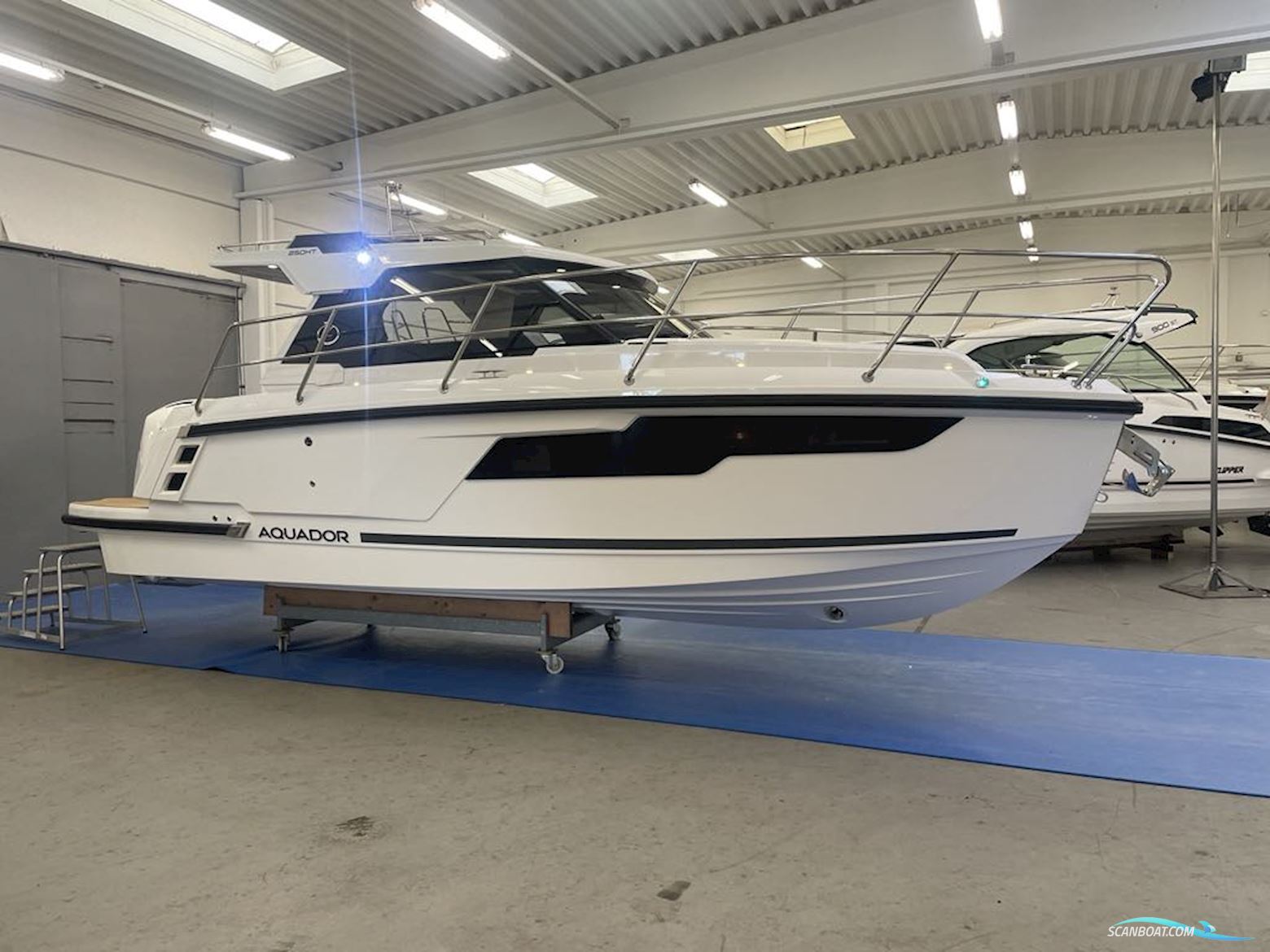 Aquador 250 HT Motorbåd 2025, Danmark
