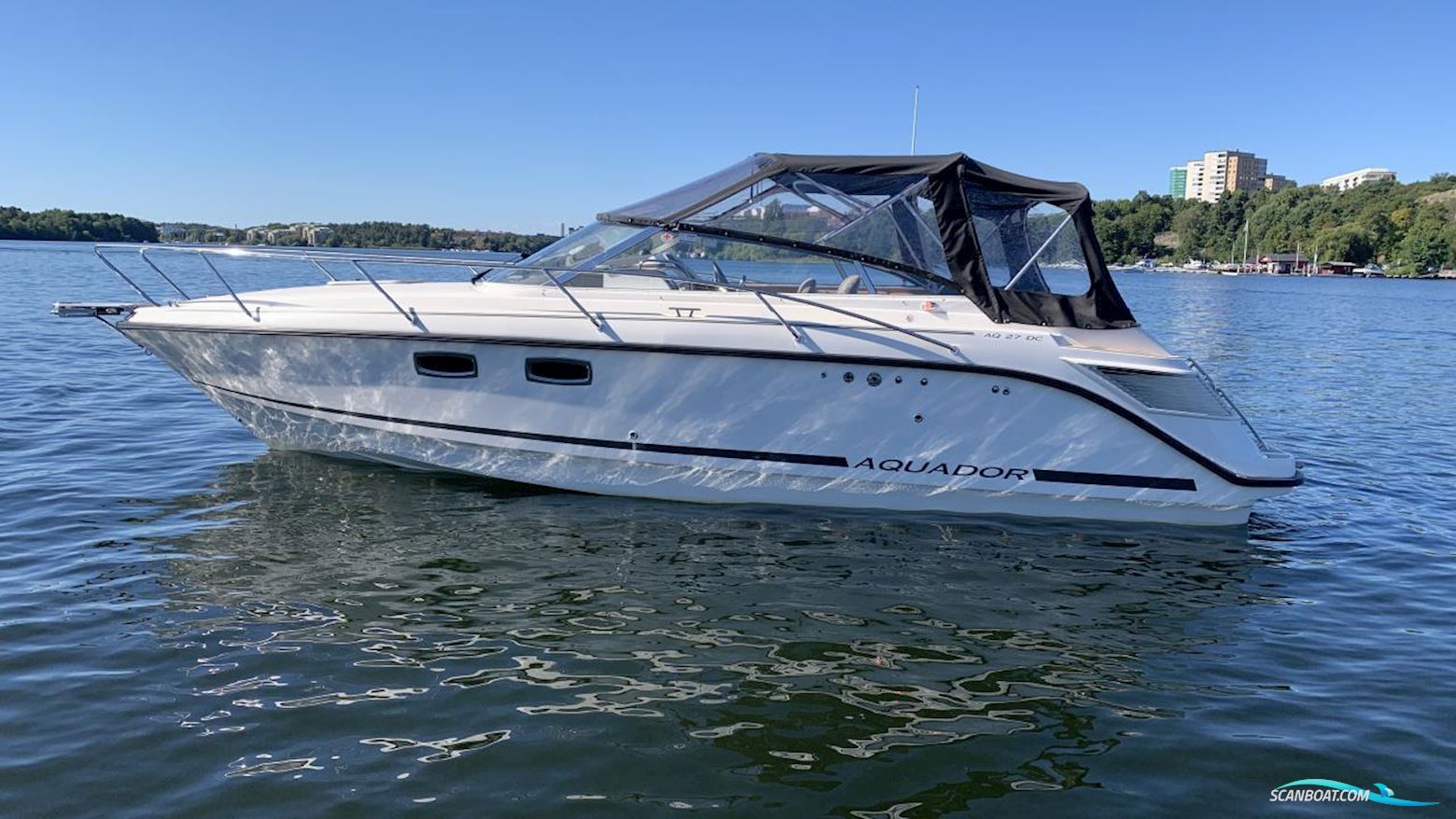 Aquador 27 DC Motorbåd 2016, med Mercruiser motor, Sverige