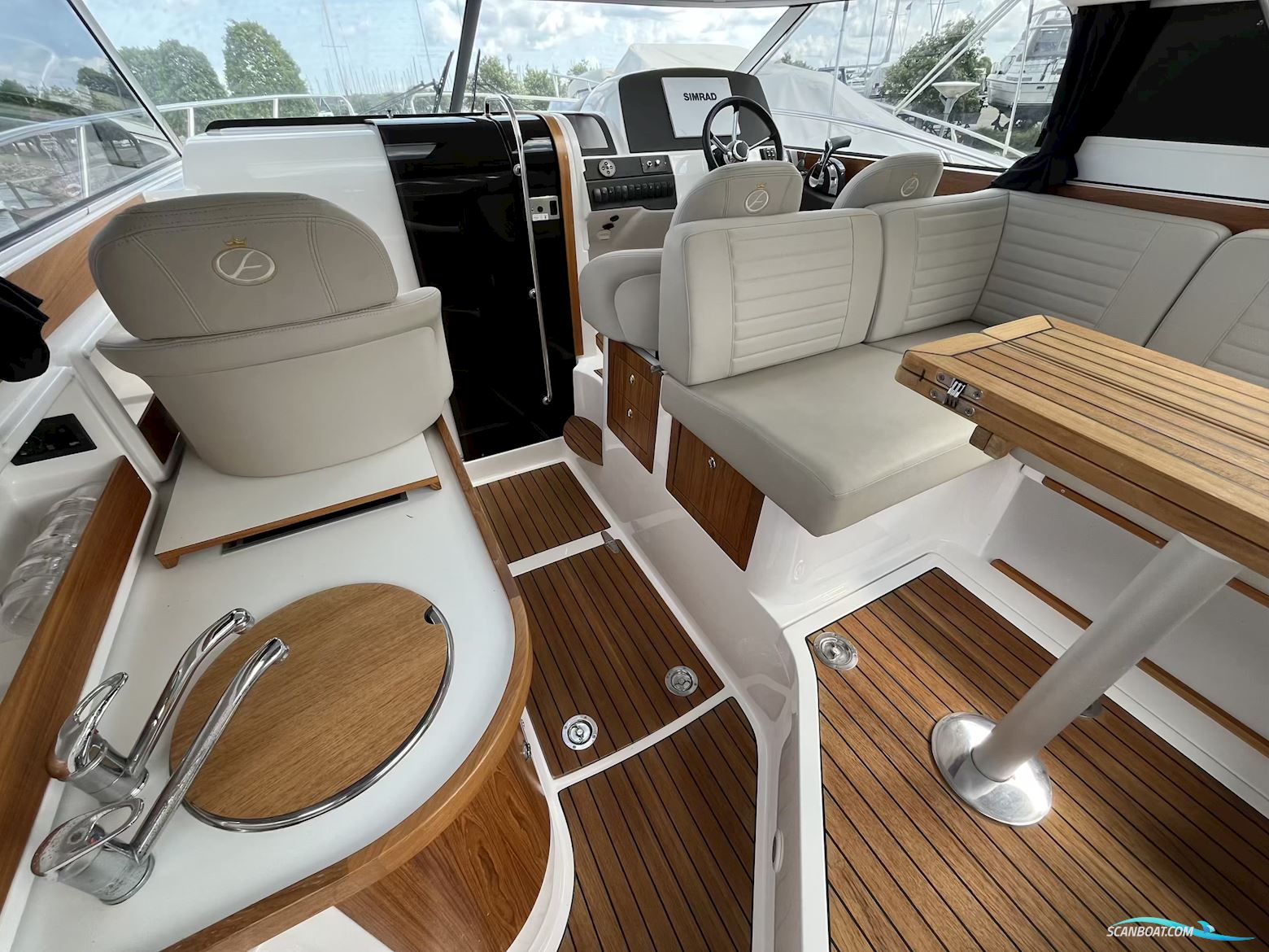 Aquador 27 HT (2020)