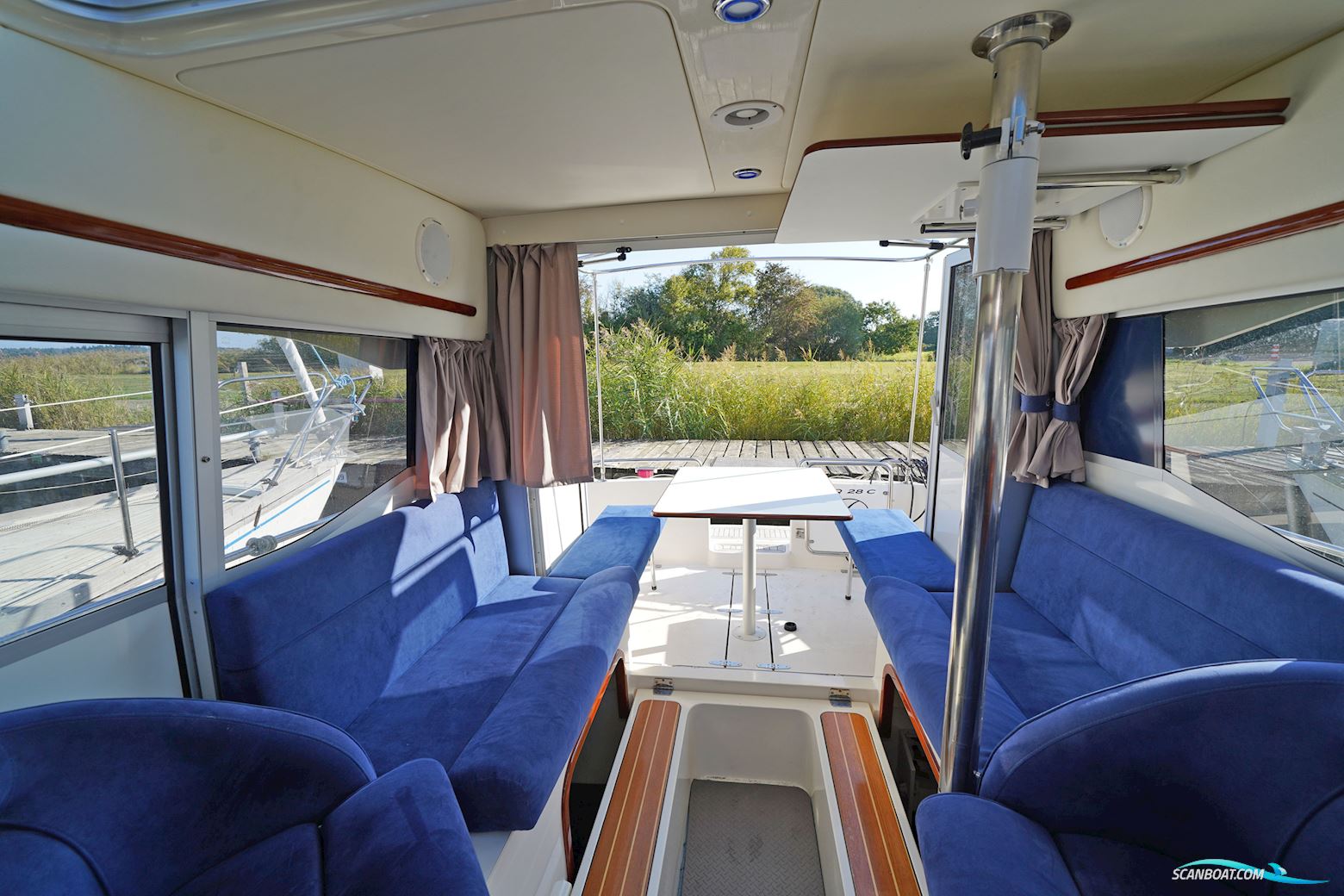 Aquador 28 C