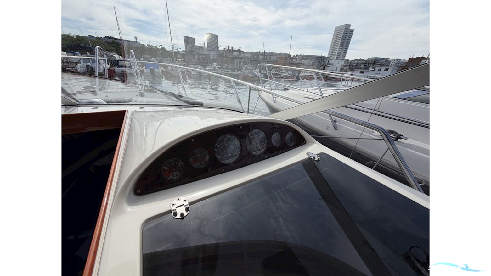 AQUADOR 28 C