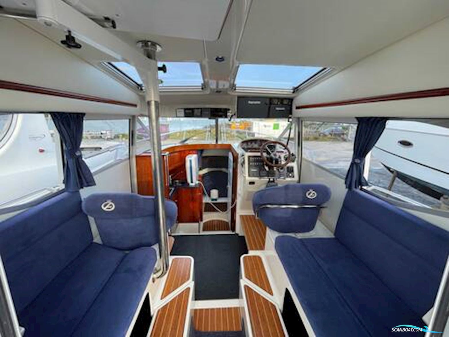 Aquador 28 C