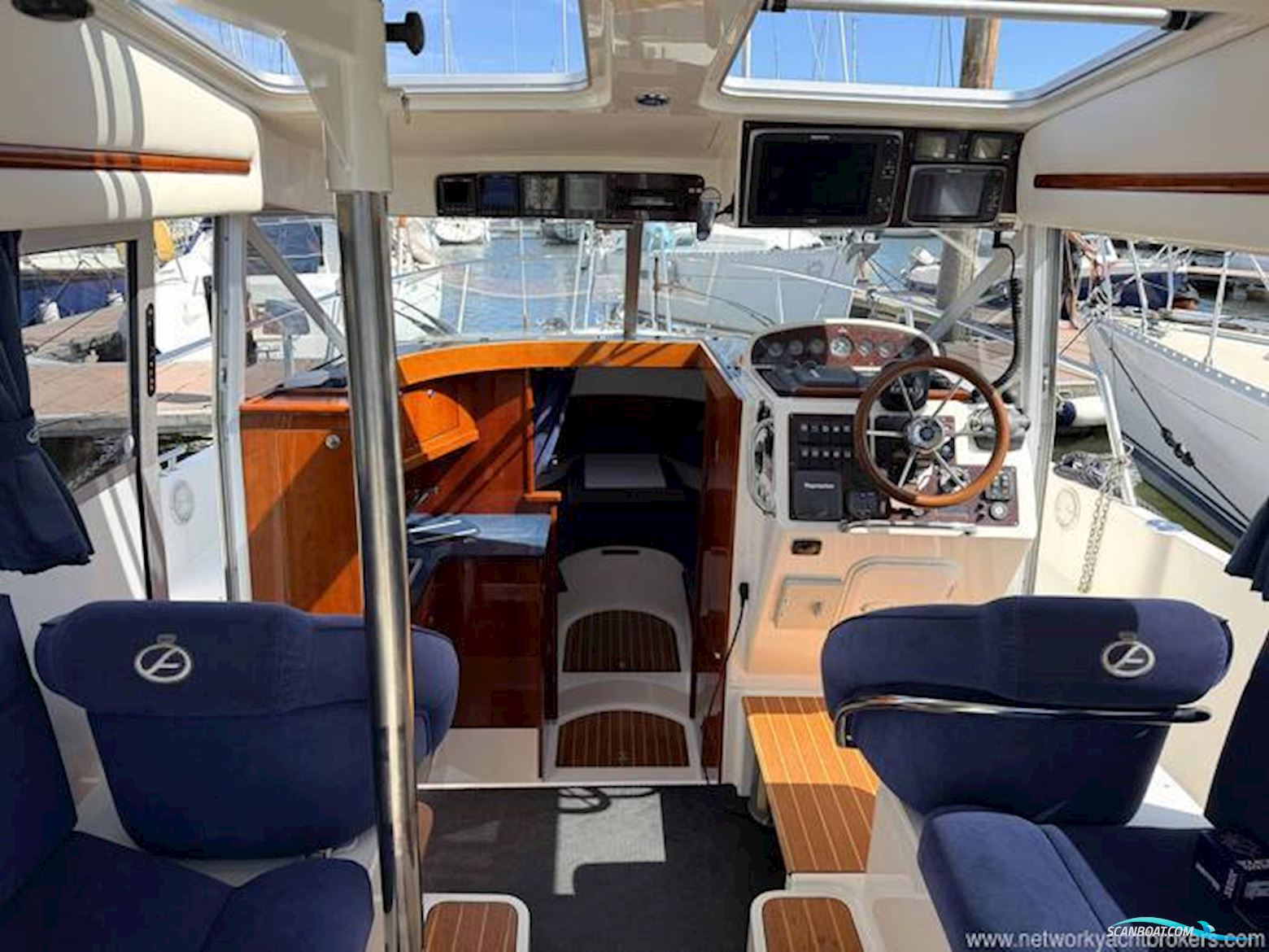 Aquador 28 C