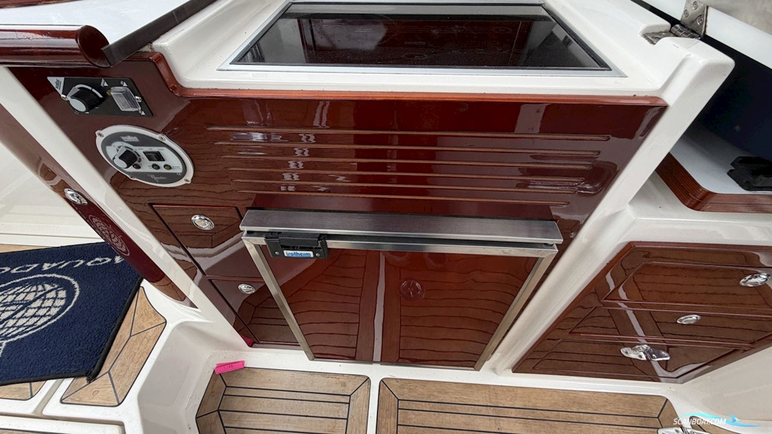 Aquador 28 DC