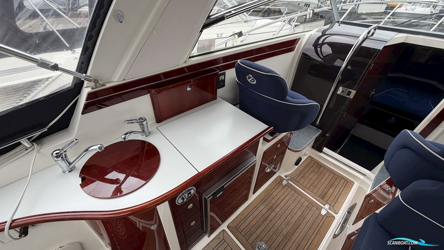 Aquador 28 DC