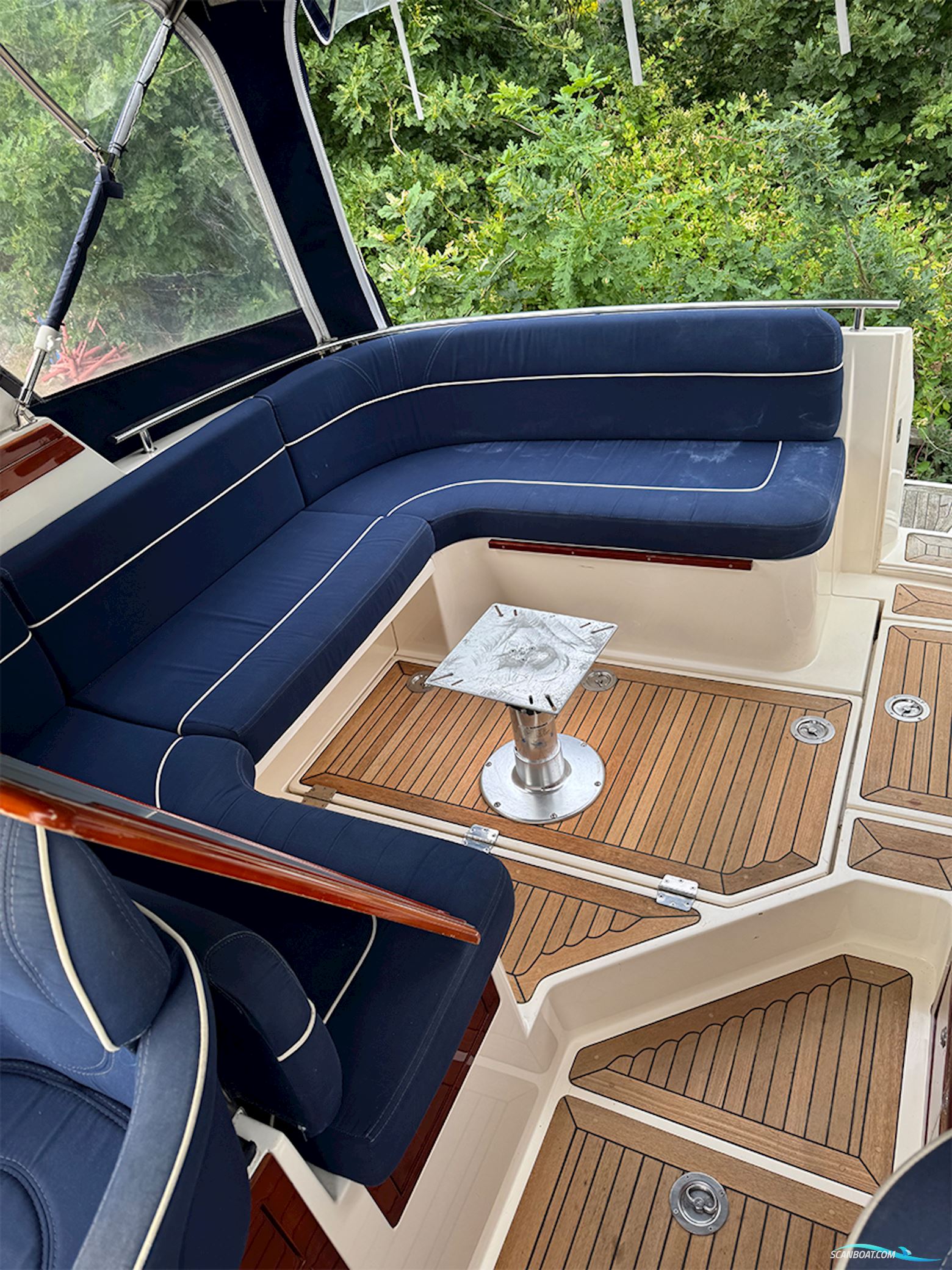 Aquador 28 DC