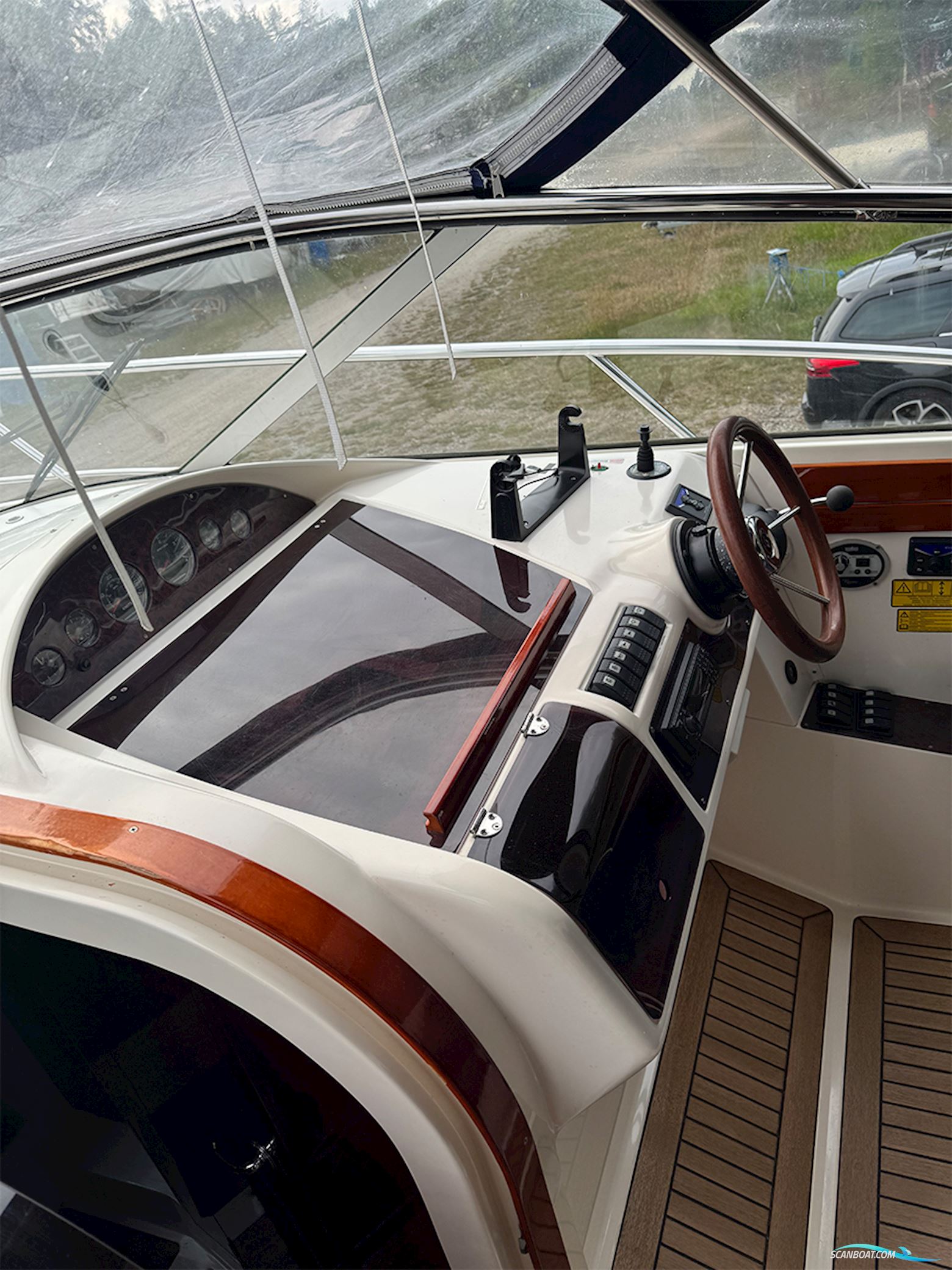 Aquador 28 DC