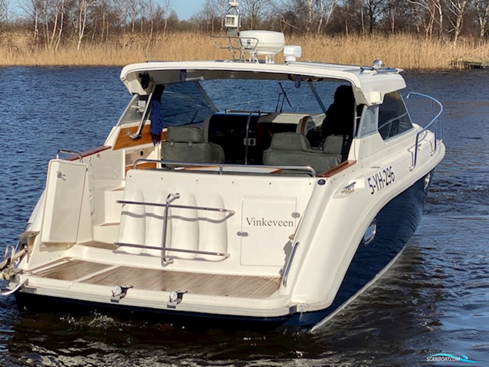 Aquador 28 Hard Top