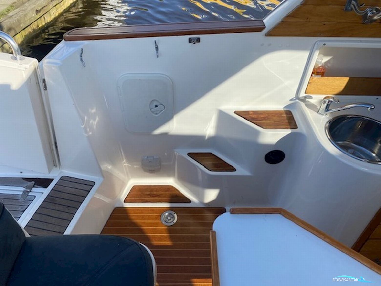 Aquador 28 Hard Top