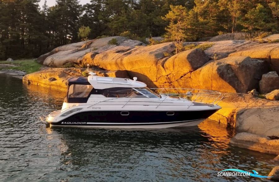 Aquador 28 HT Motorbåd 2012, med Volvo Penta D6 motor, Sverige
