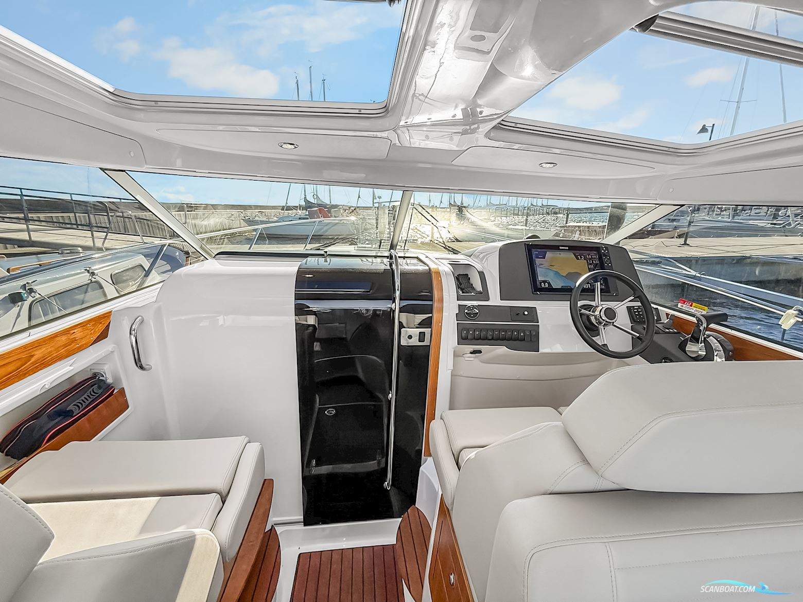 Aquador 28 HT