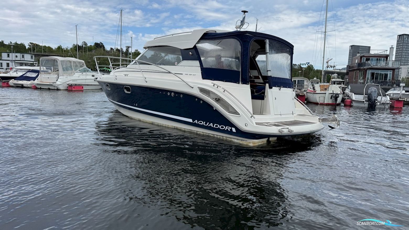 Aquador 28 HT Motorbåd 2008, med Mercruiser motor, Sverige