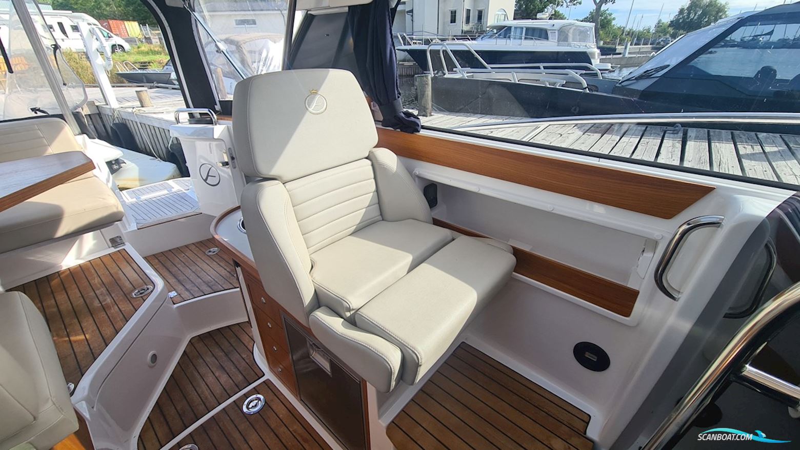 Aquador 28 HT