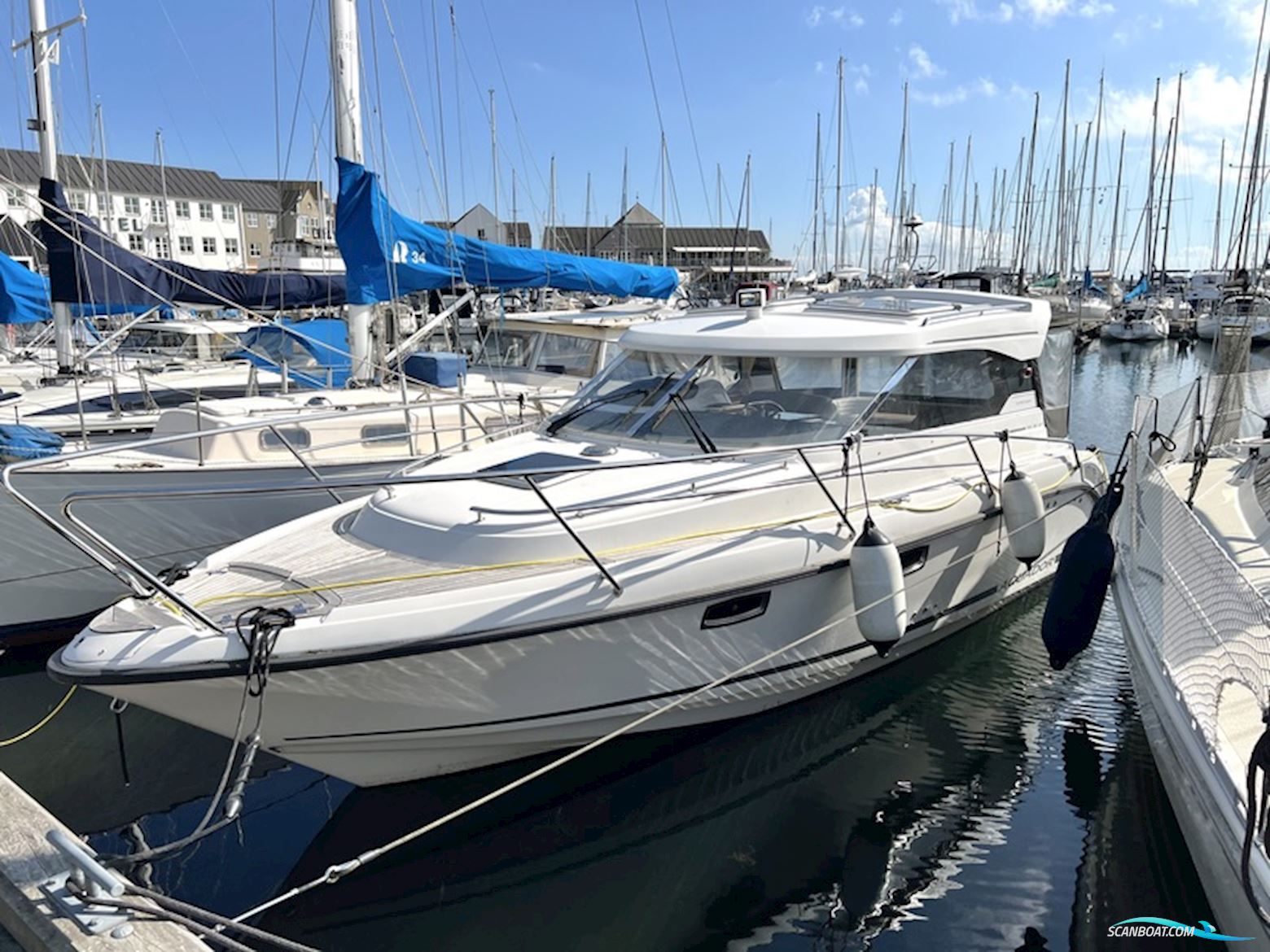 Aquador 30 HT Motorbåd 2019, med Mercruiser Tdi Bravo Iii motor, Danmark