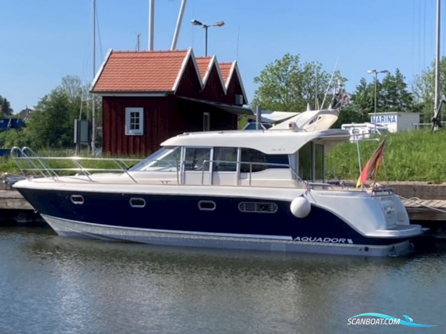 Aquador 32 C Motorbåd 2011, med Volvo Penta D6-370 motor, Tyskland