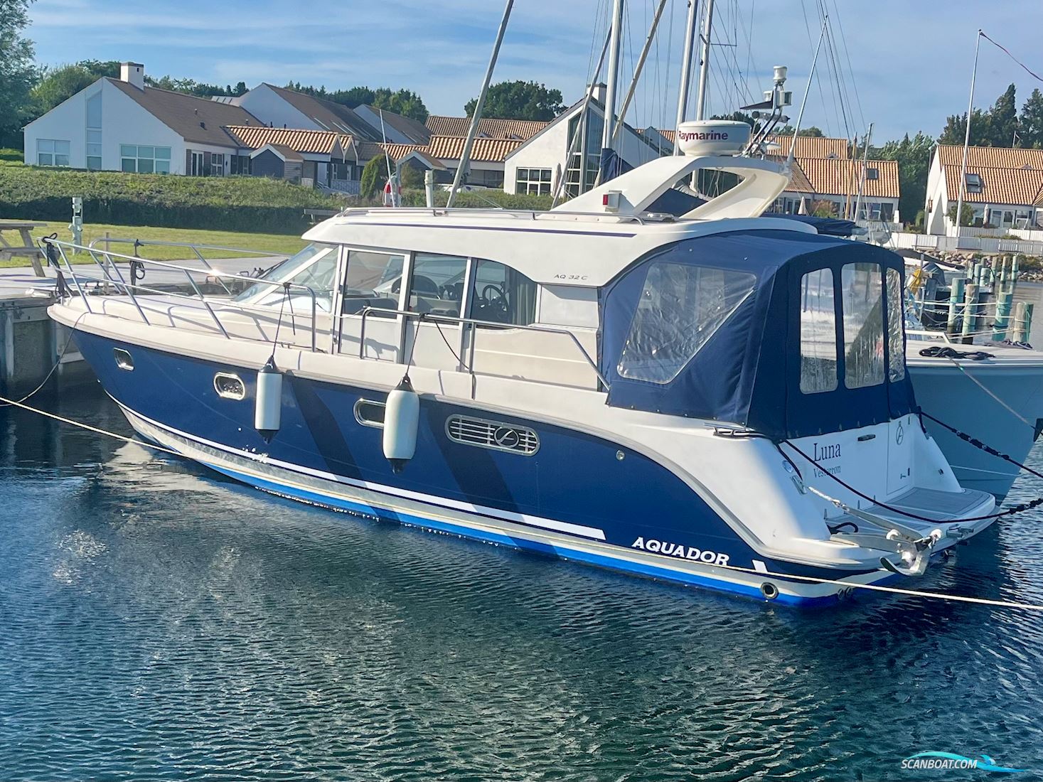Aquador 32C Motorbåd 2005, med Yanmar 6Lpa Stp motor, Danmark