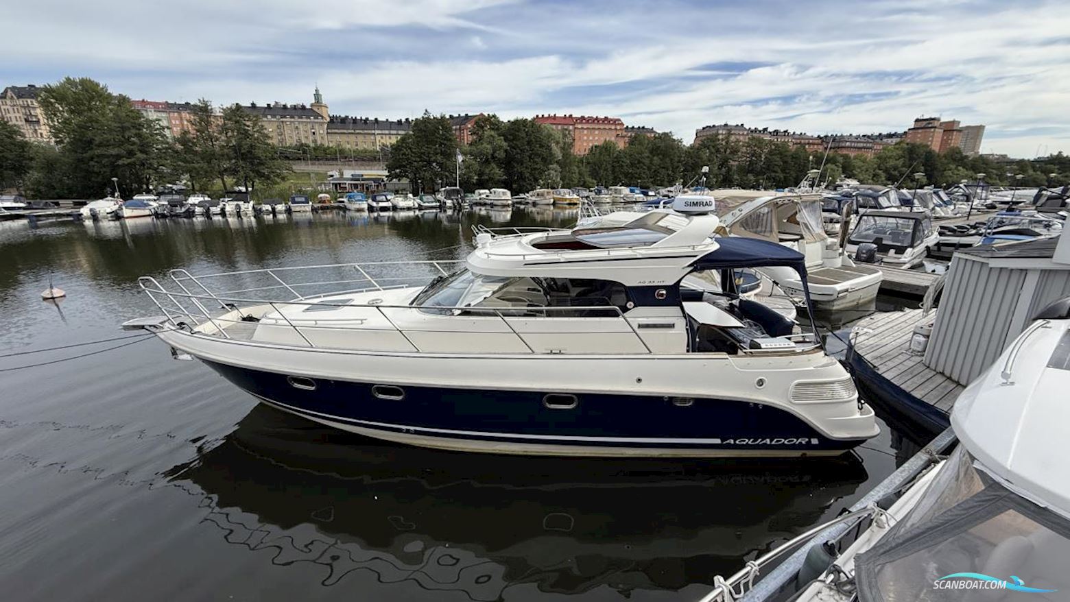 AQUADOR 33 HT Motorbåd 2010, med Volvo Penta motor, Sverige