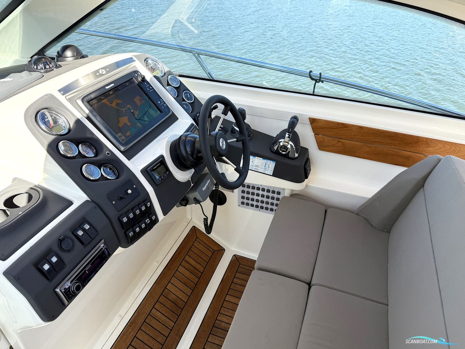 Aquador 35 ST