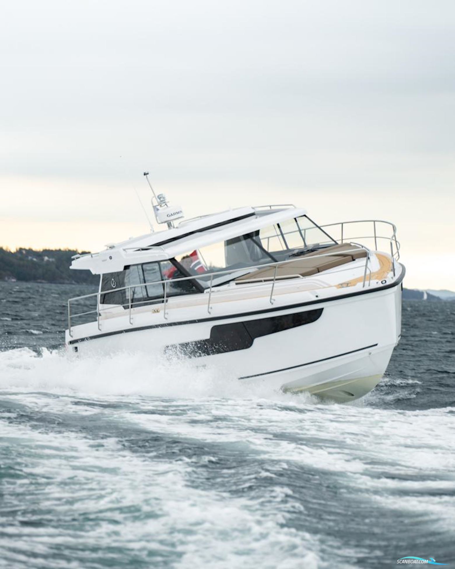 Aquador 400 HT Motorbåd 2025, med Volvo Penta motor, Tyskland