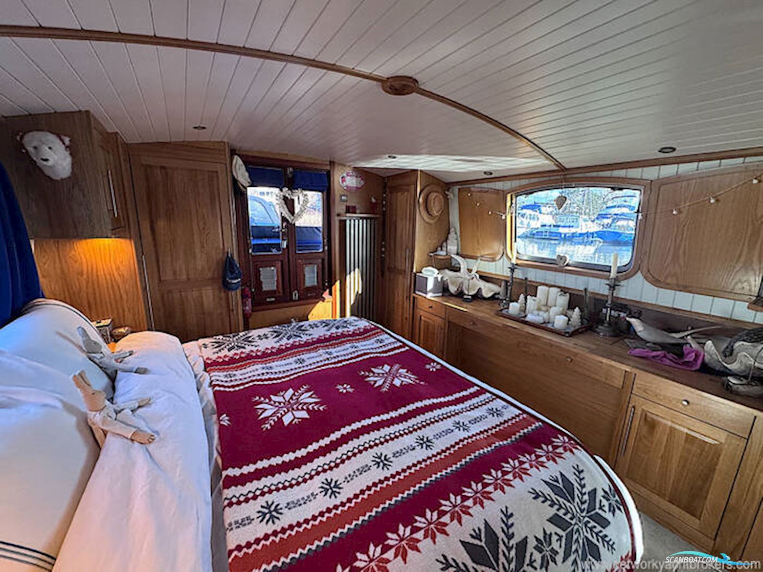 Aqualine Canterbury 70 Barge