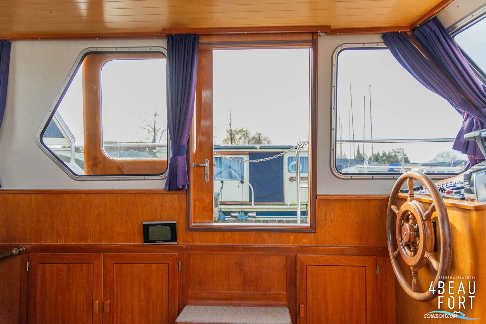 Aquanaut Beauty 1050 AK