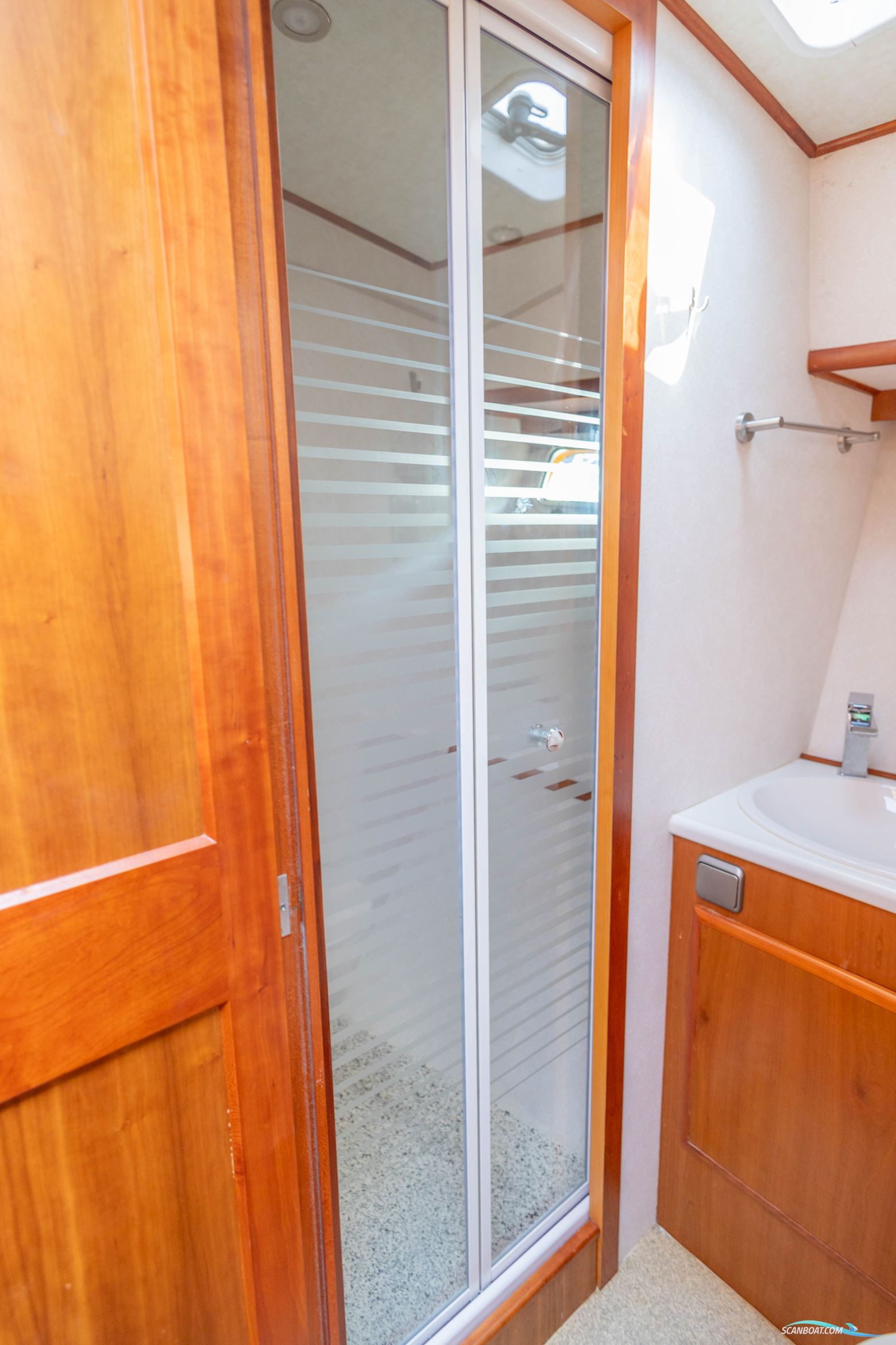 Aquanaut Drifter 1500 Pilot House