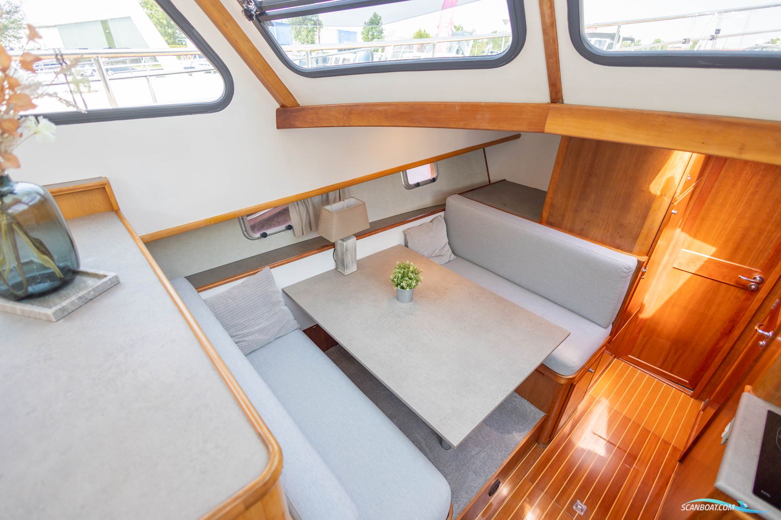 Aquanaut Drifter 1500 Pilot House