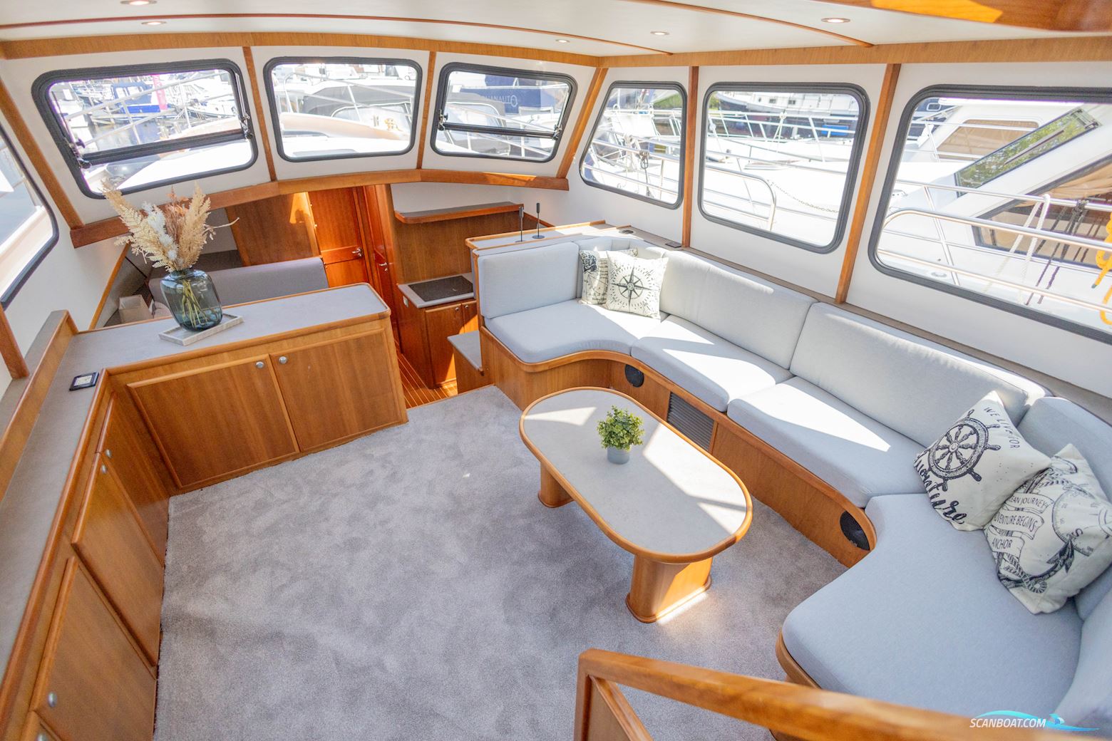 Aquanaut Drifter 1500 Pilot House