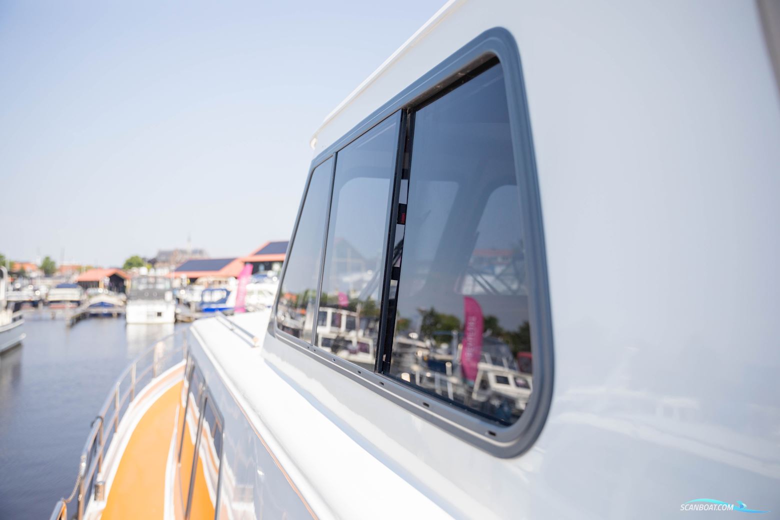 Aquanaut Drifter 1500 Pilot House