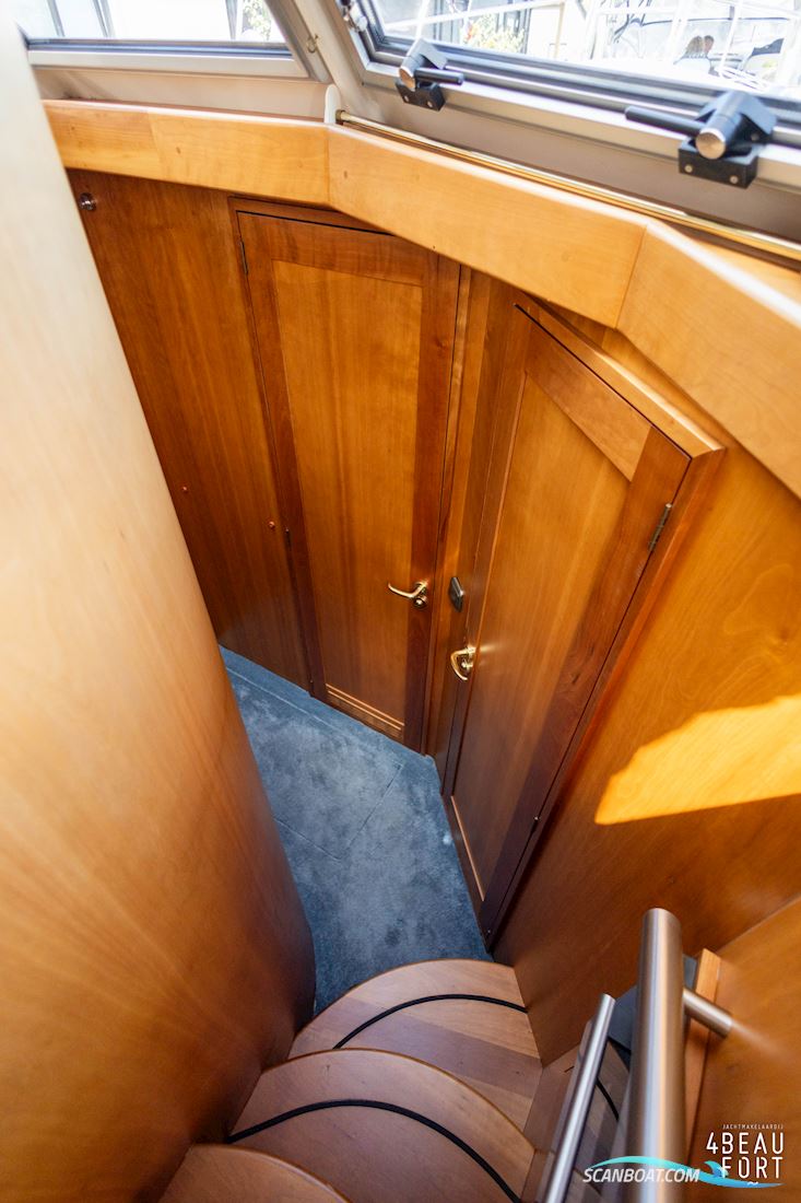 Aquanaut European Voyager 1300 II Admiraal Uitvoering