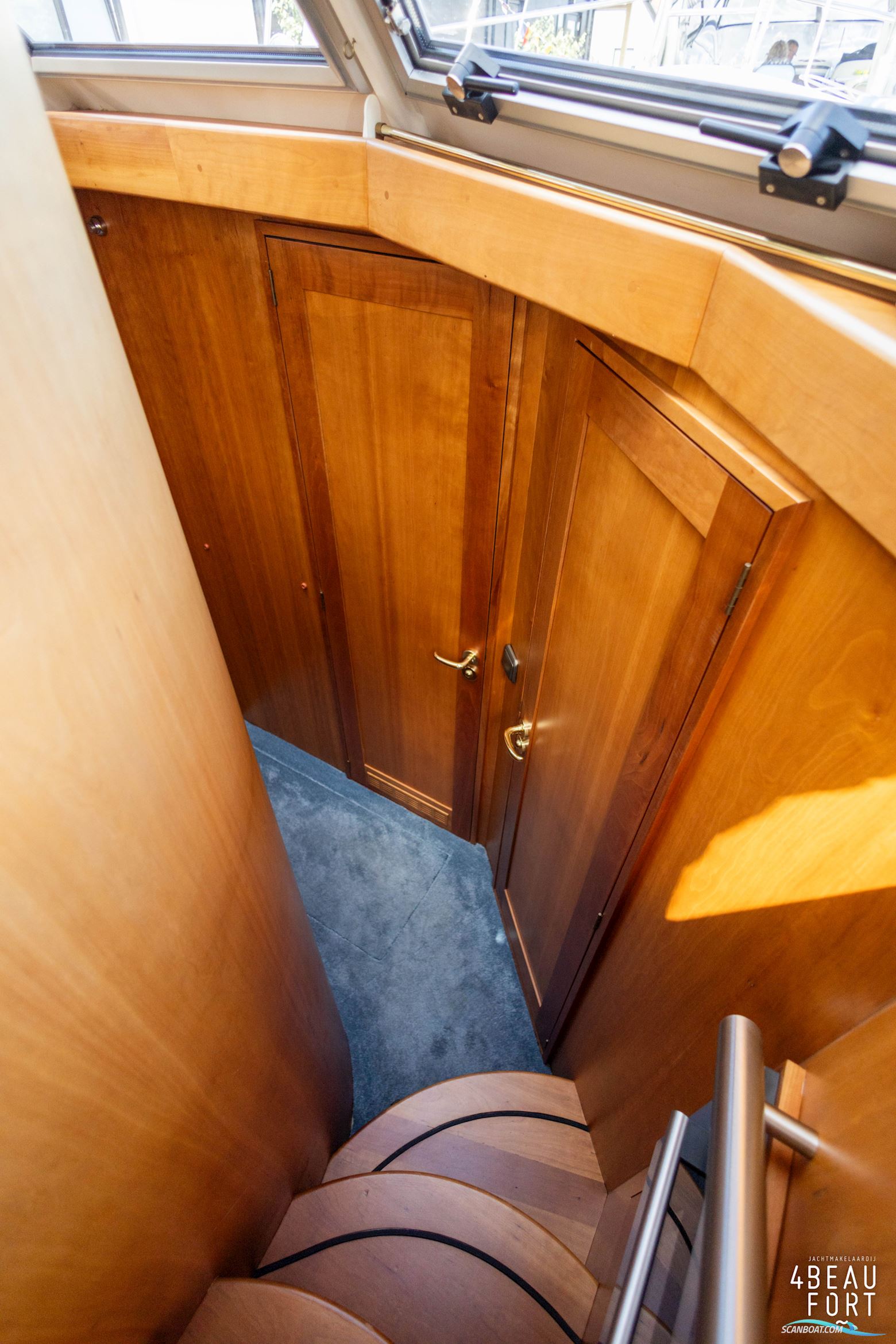 Aquanaut European Voyager 1300 II Admiraal uitvoering