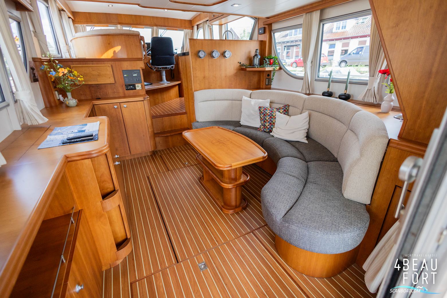 Aquanaut European Voyager 1300 II Admiraal uitvoering