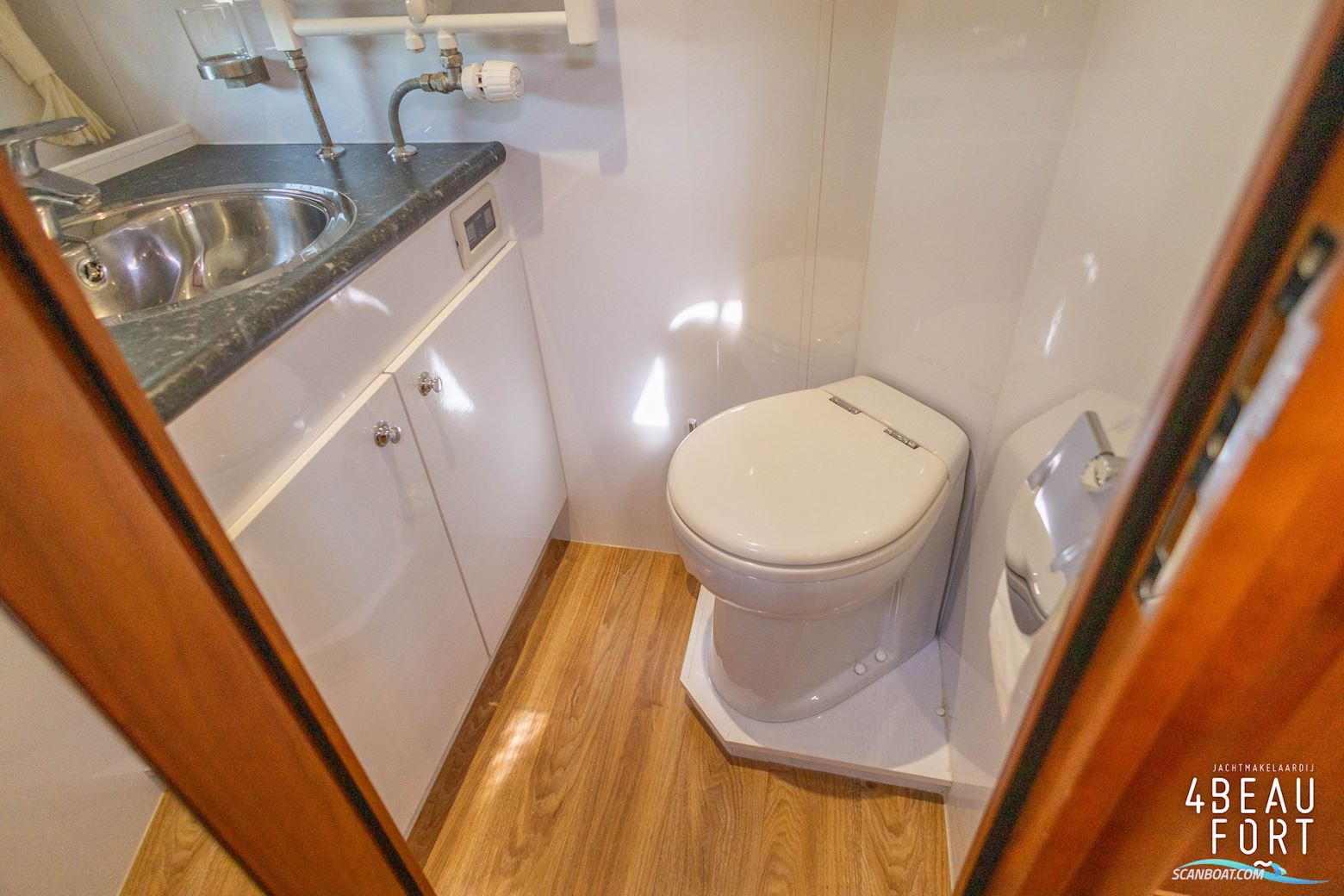 Aquanaut European Voyager 1300