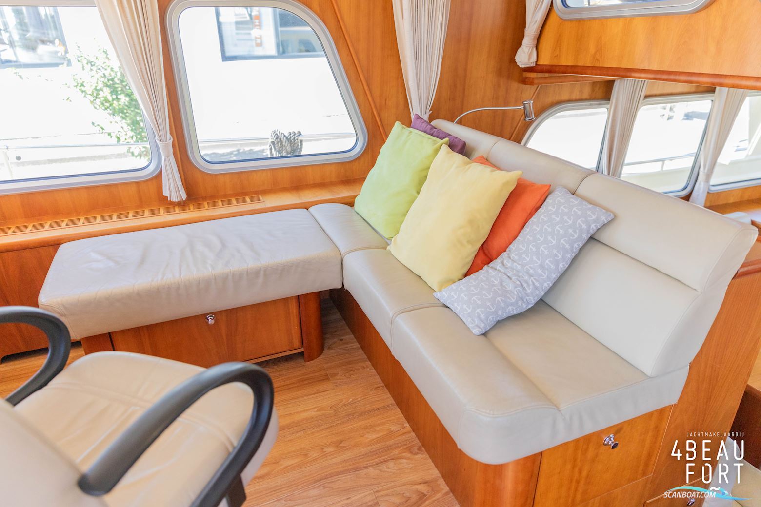 Aquanaut European Voyager 1300