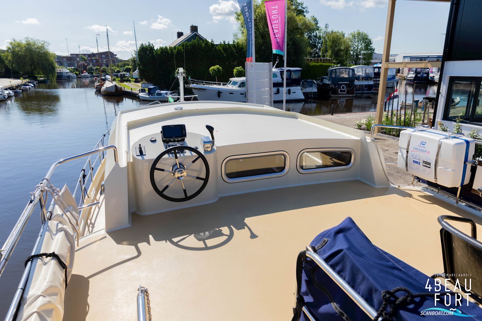 Aquanaut European Voyager 1300