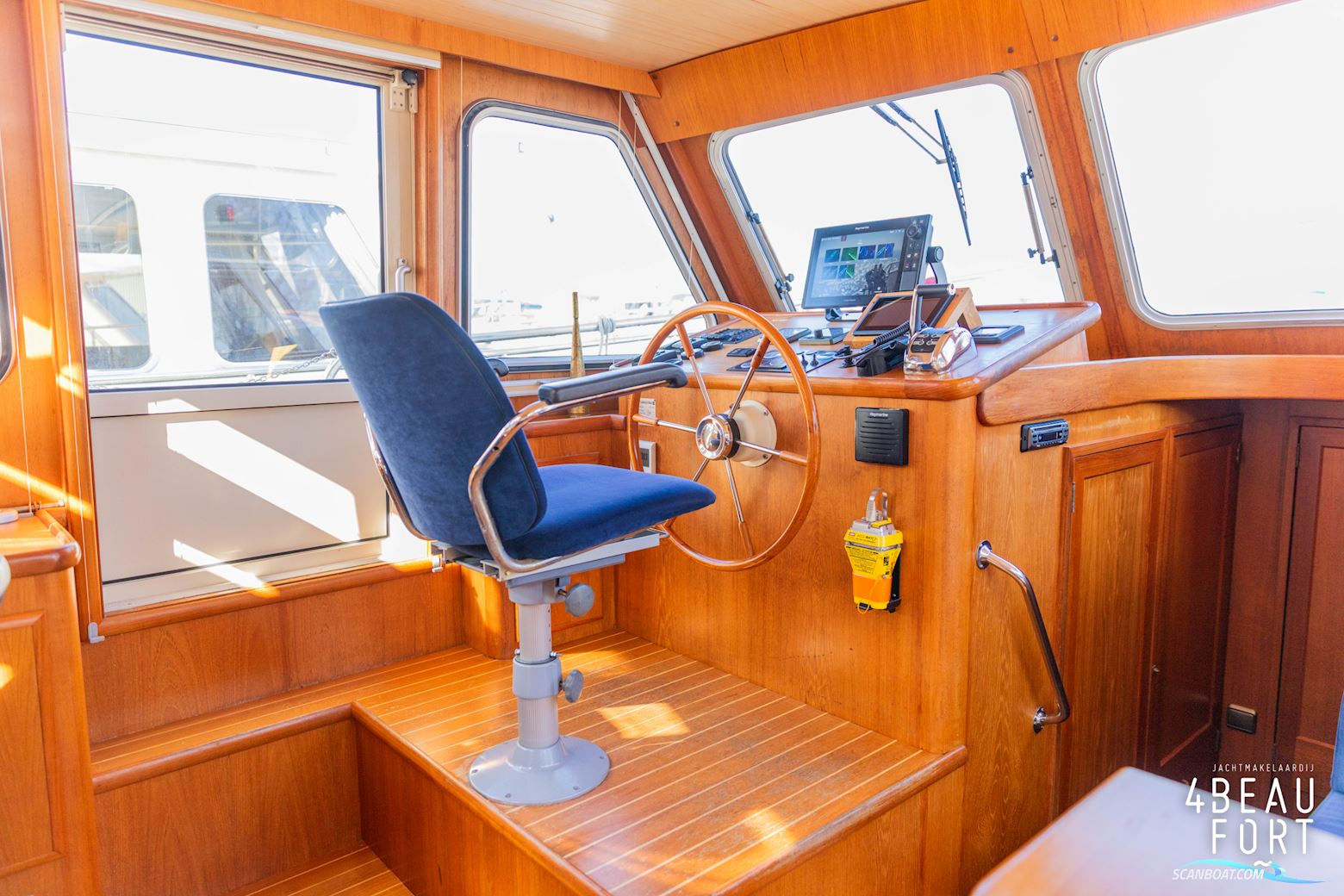 Aquanaut European Voyager 1300