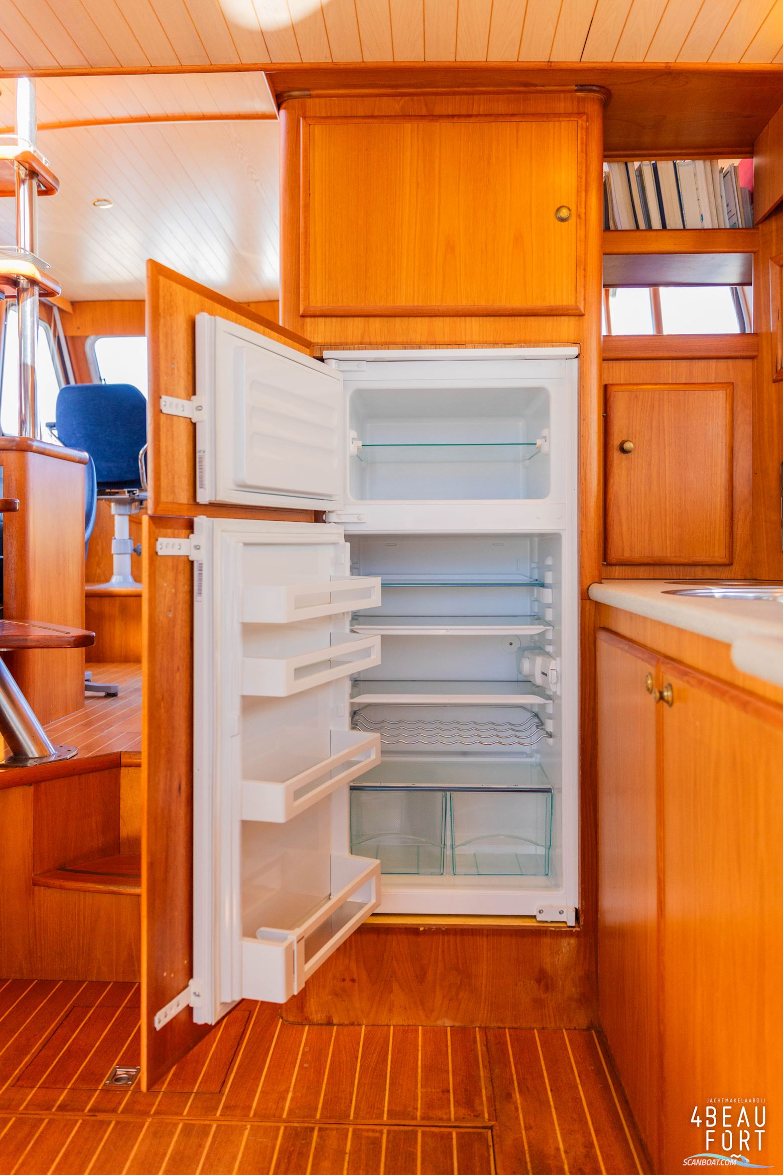 Aquanaut European Voyager 1300