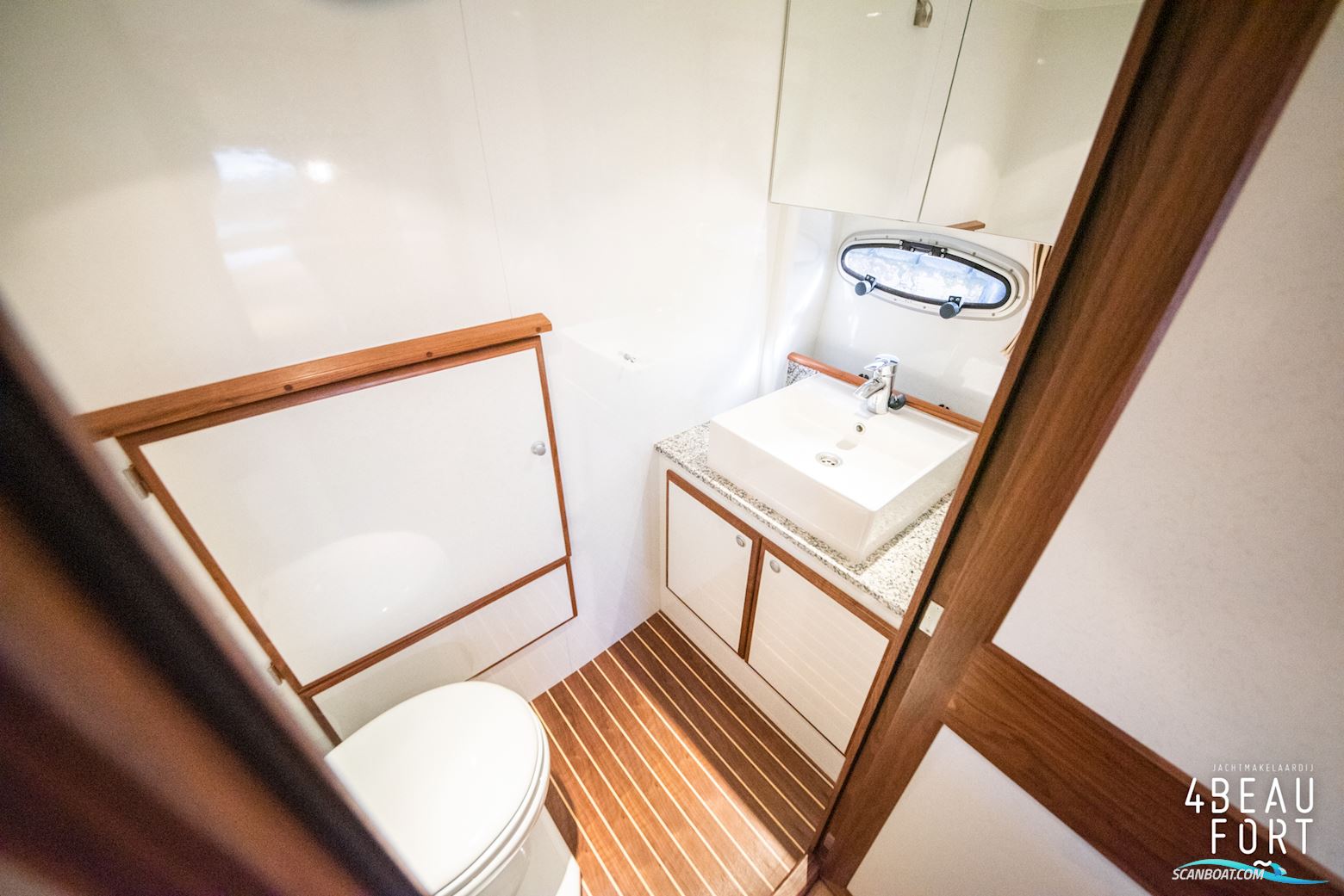 Aquanaut Privilege 1250 AK