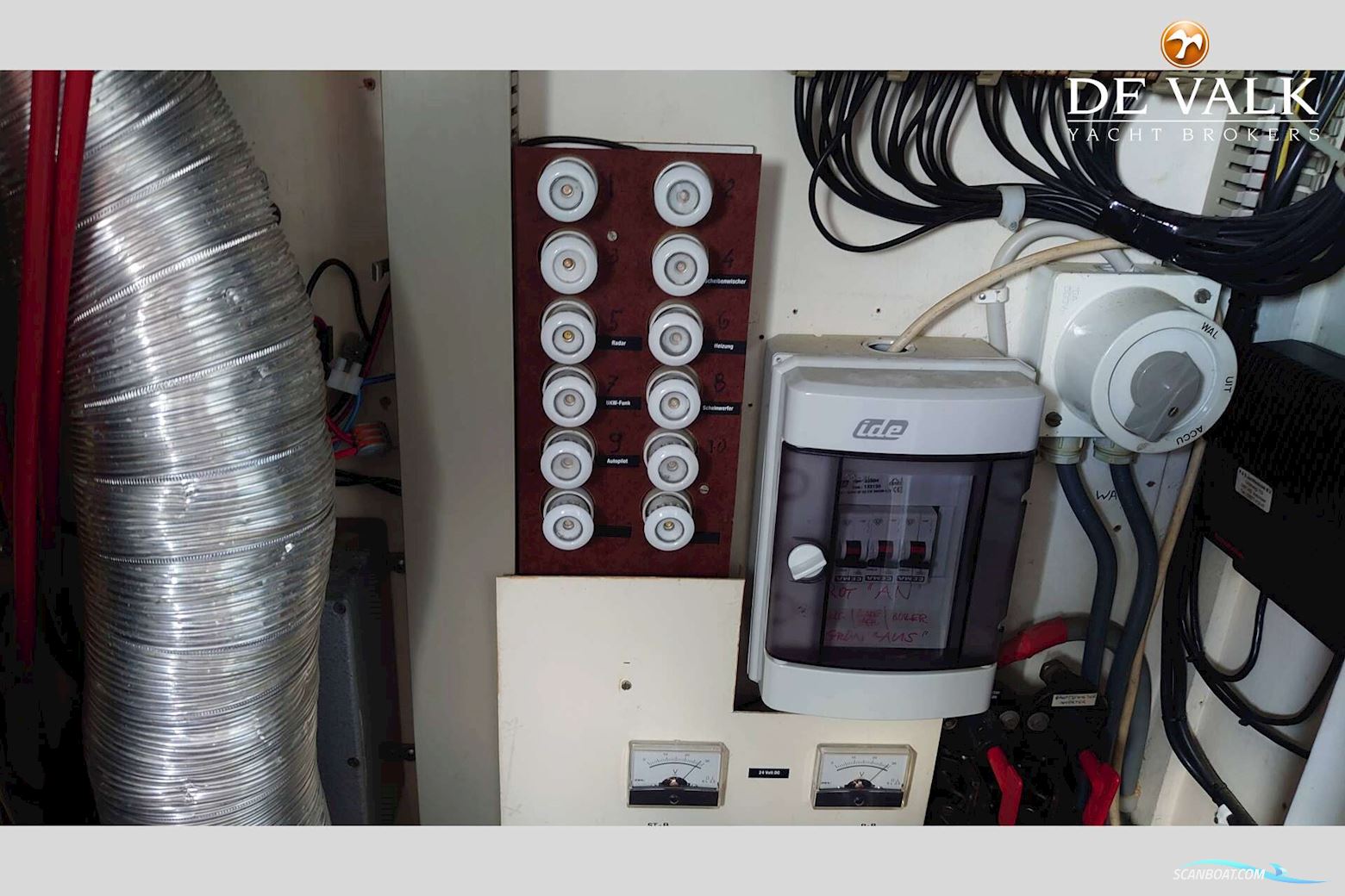 Aquastar 43 Fisherman