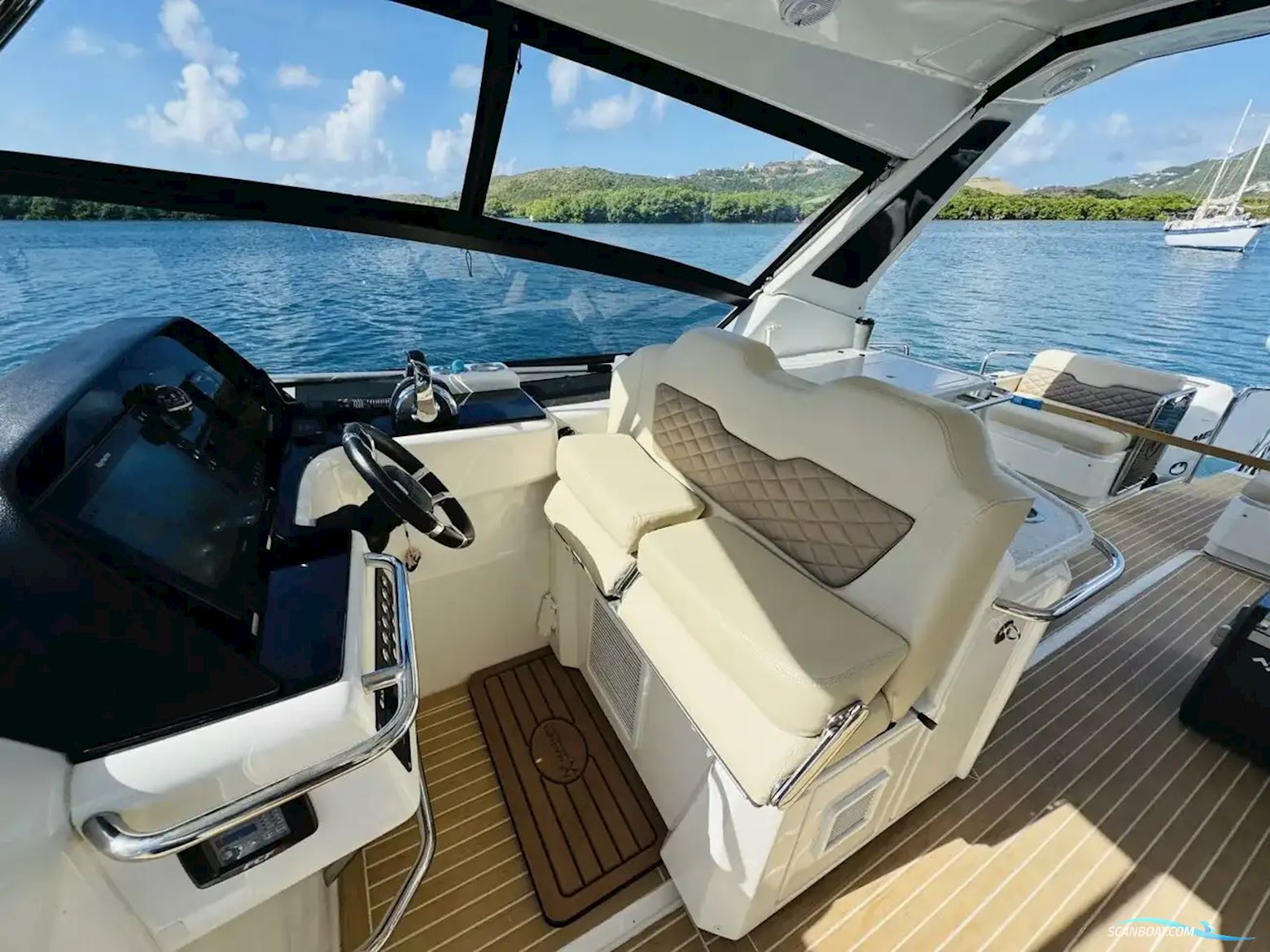 Aquila 36 Sport