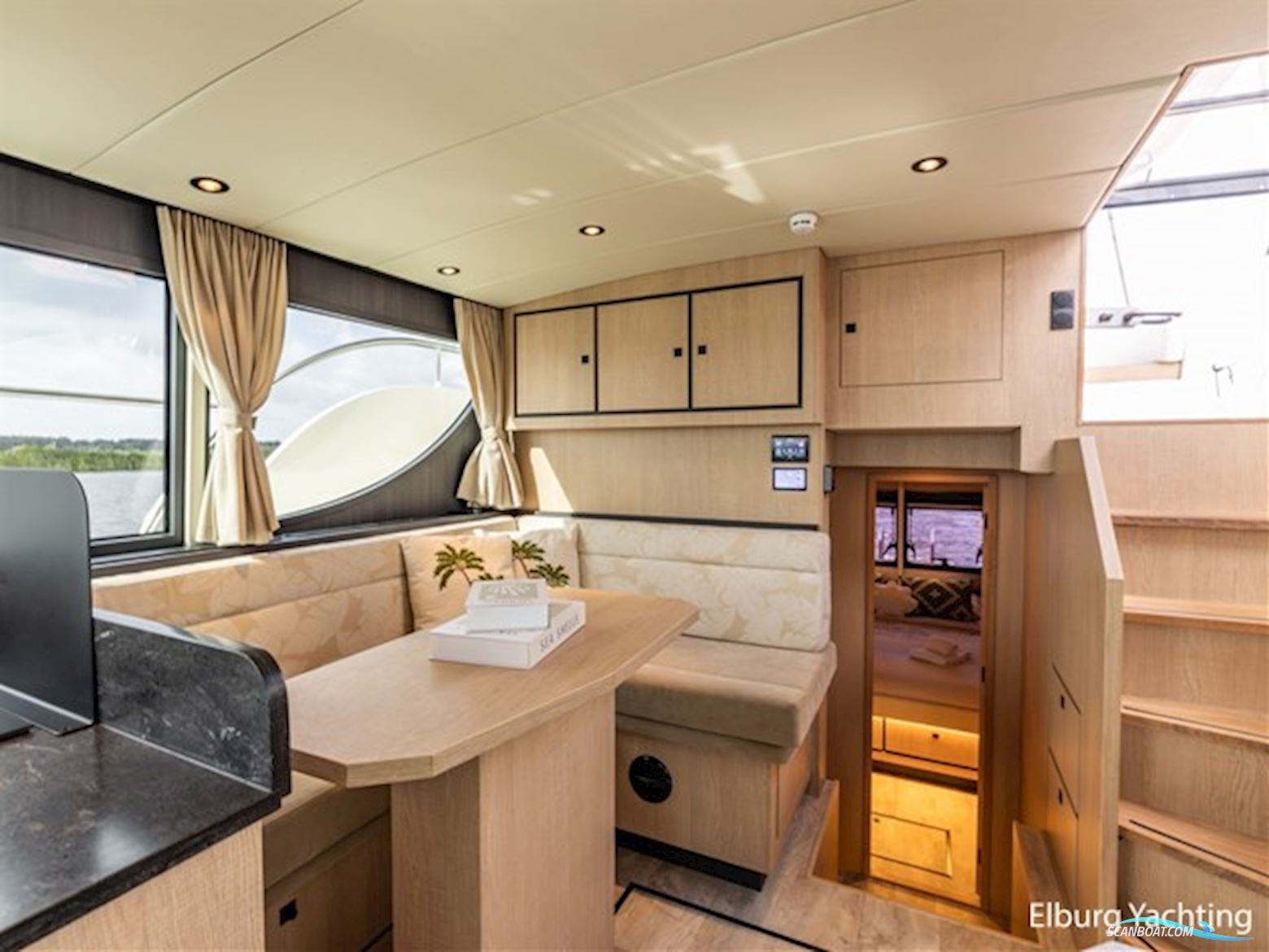 Argos 13.50 - Three Cabin - Sunroof