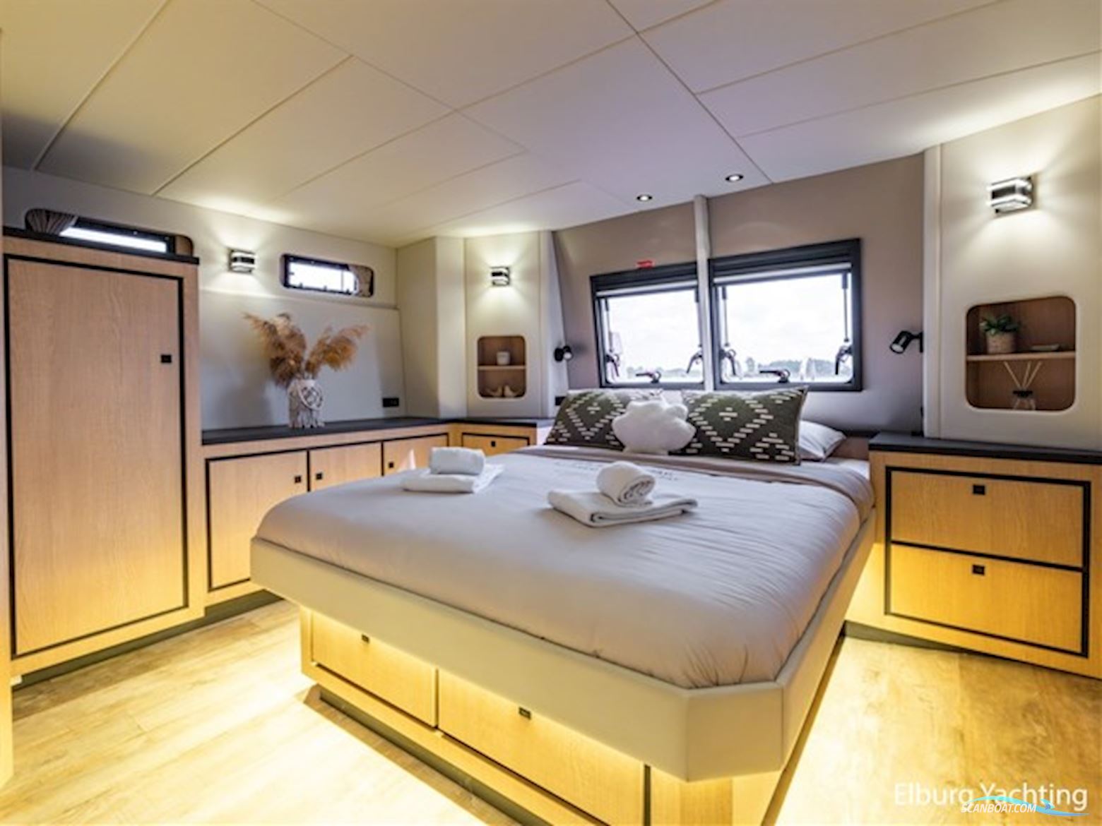 Argos 13.50 - Three Cabin - Sunroof