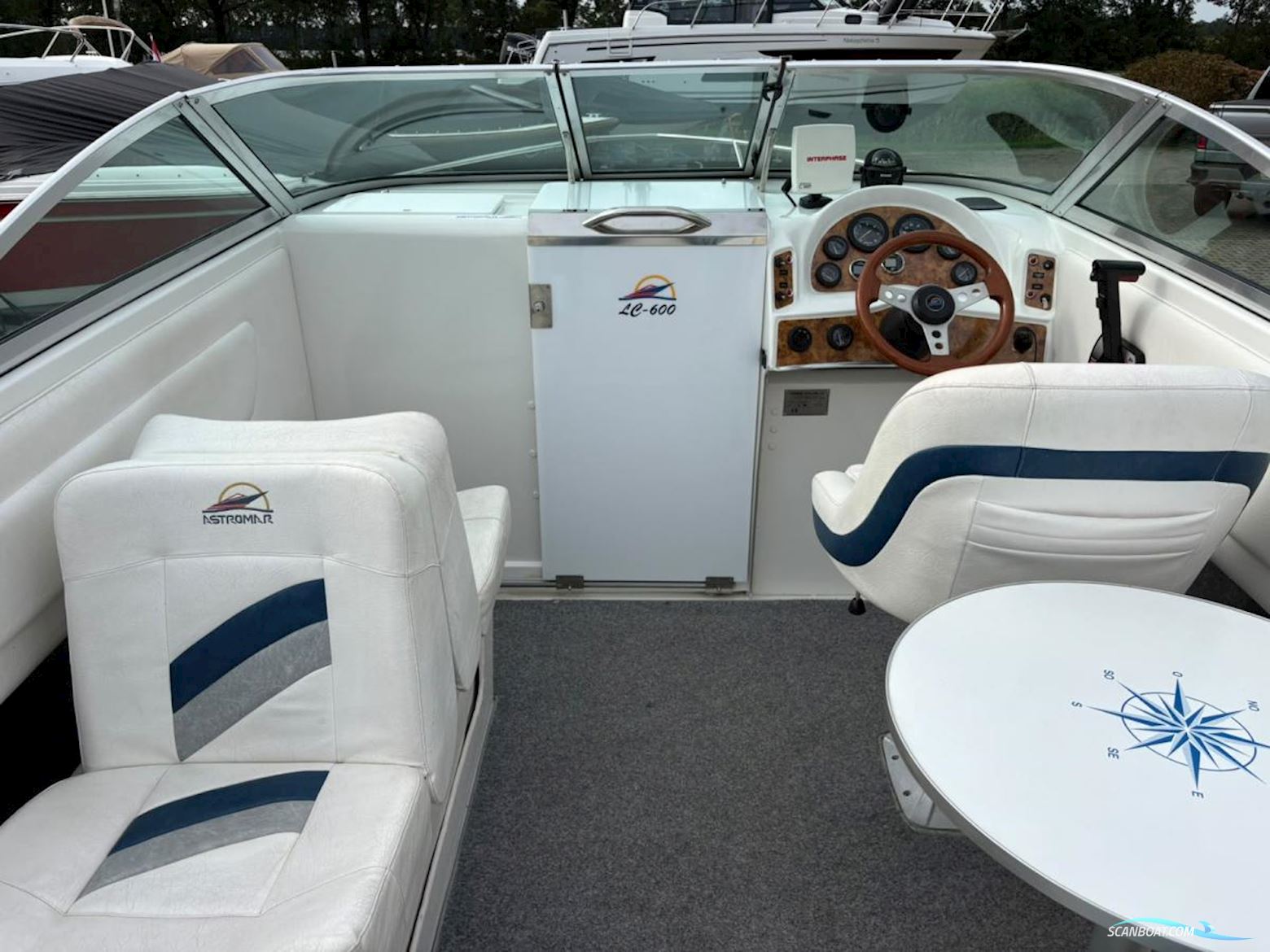Astromar LC600 Cabin