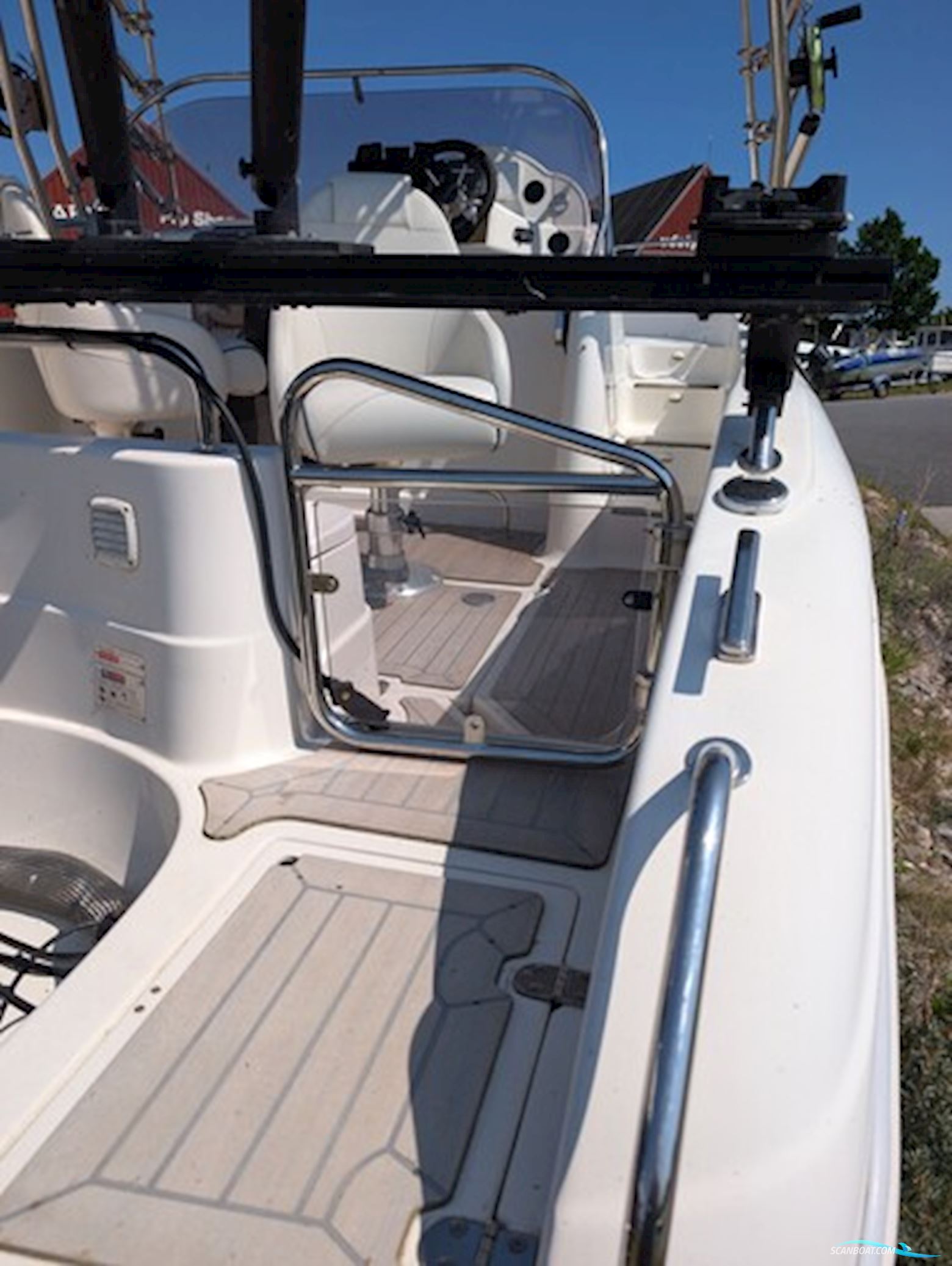 Atlantic 570 Walk Around