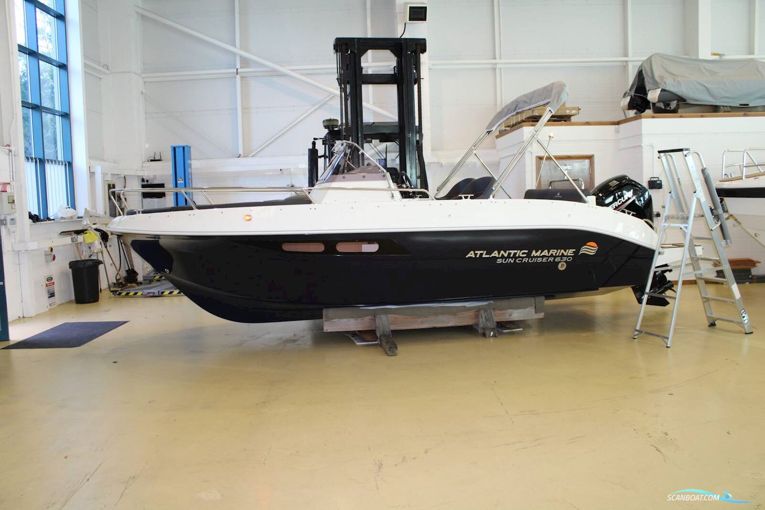 Atlantic 630 Sun Cruiser Motorbåd 0, med Mercury motor, England