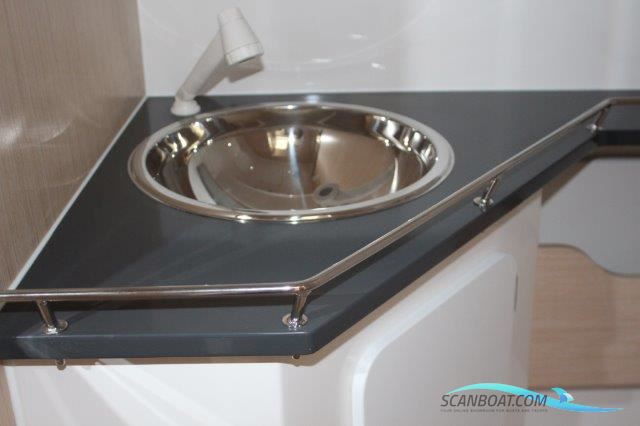 Atlantic 730 Sun Cruiser Med 250 HK