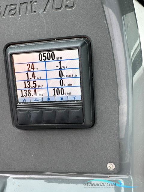 AVANT 705